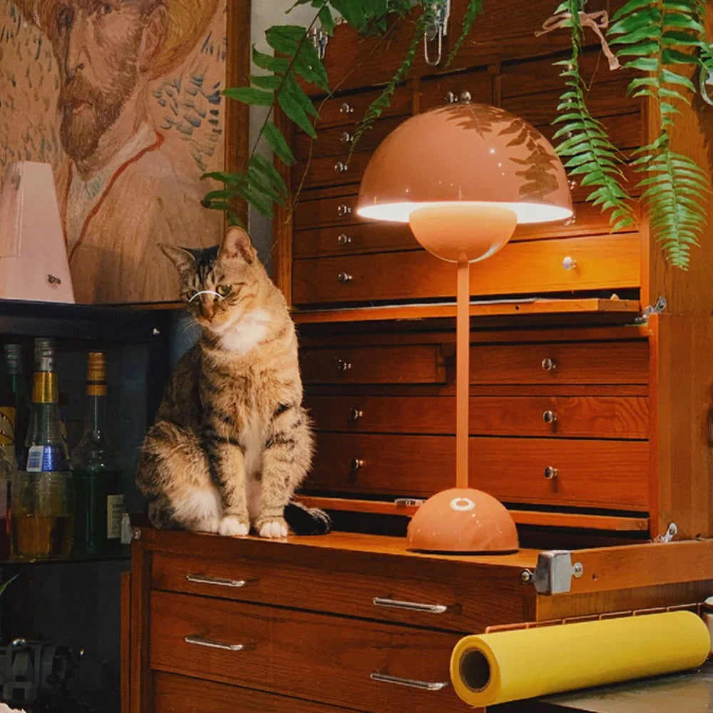 Minimalist Atmosphere Bedroom Bedside Decoration Table Lamp Creative Study Office Table LED Children's and Flower Bud Table Lamp-Serilas