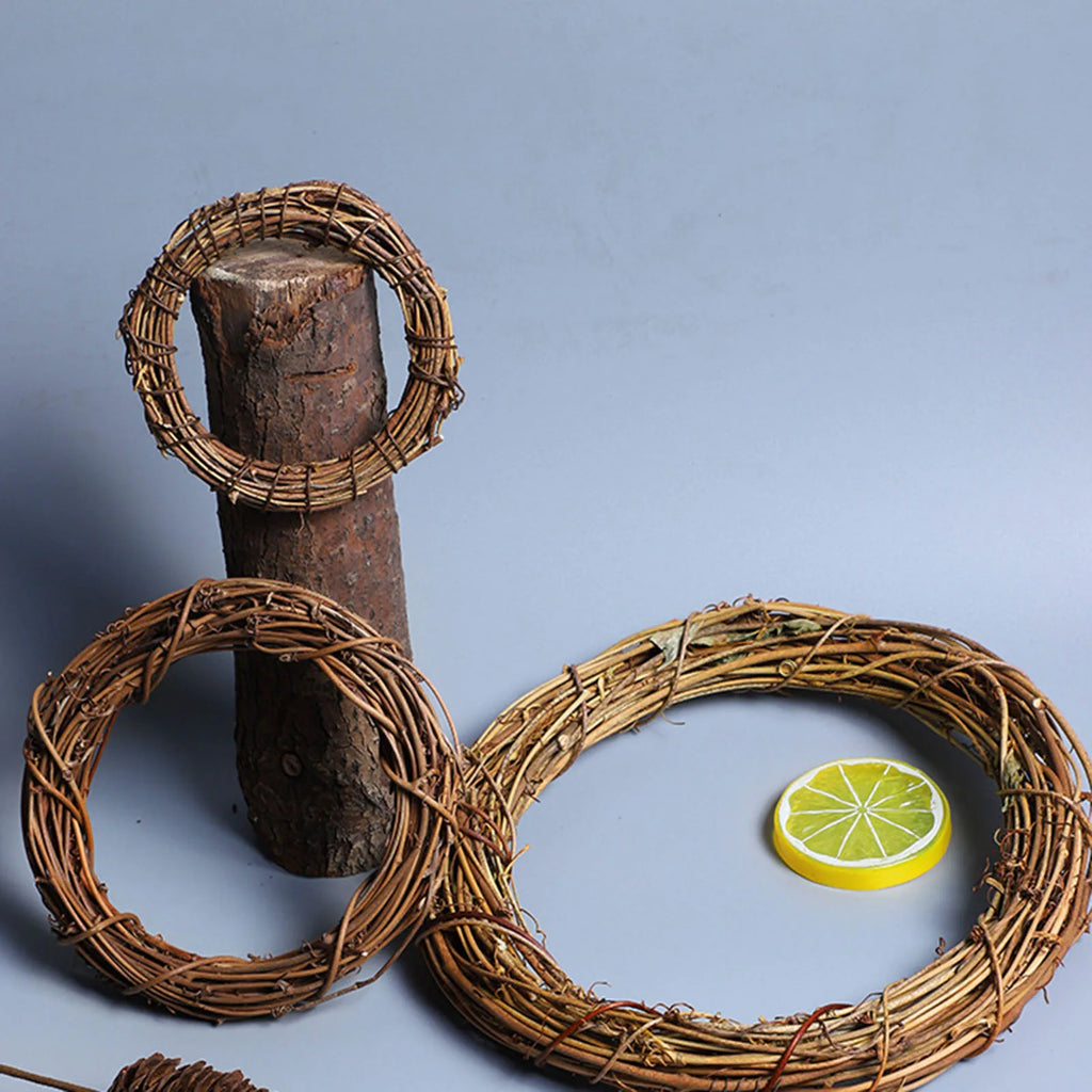 Natural Wreath 8/10/12cm Diameter Christmas Rattan Wreath Rings Braided Wreath DIY Hand-Woven Grapevine Vines Wreaths Crafts-Serilas