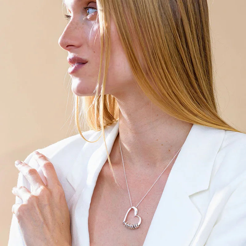 Fashion Personalized Name Heart Necklace Custom Letter Beads Necklace Love Heart Pendant for Women Family Mother's day Gift-Serilas