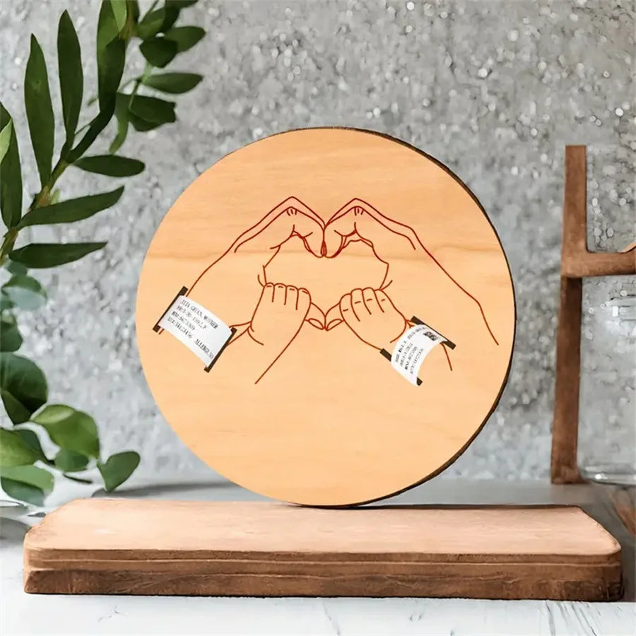 Newborn Engraved Keepsake Holder Photography Accessories  Personalized Name Baby Gift Memorial Day Gift ?-Serilas