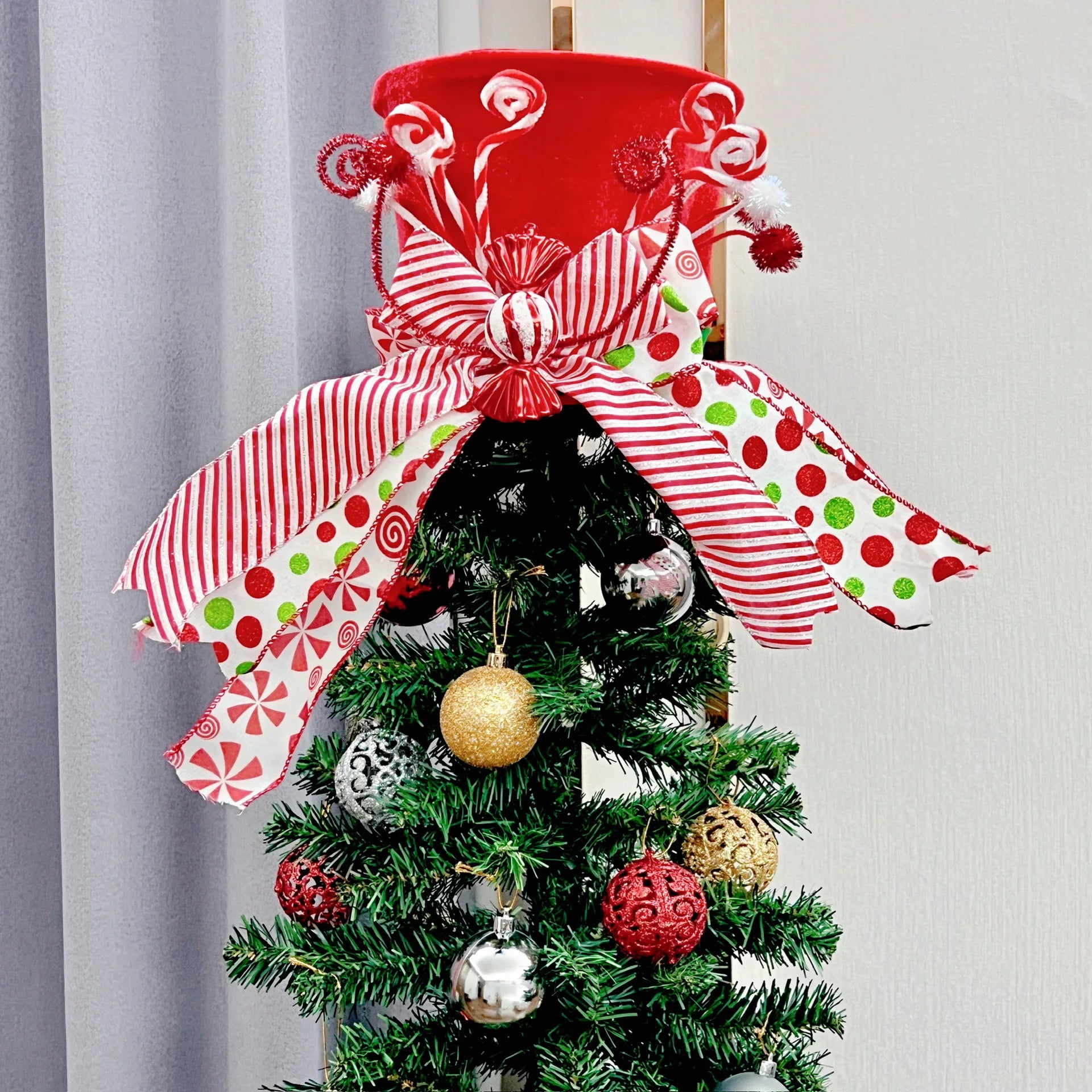 Christmas Celebration Red Holiday Decoration Great Holiday Centerpiece Sturdy Cloth Material For Holiday Table-Serilas