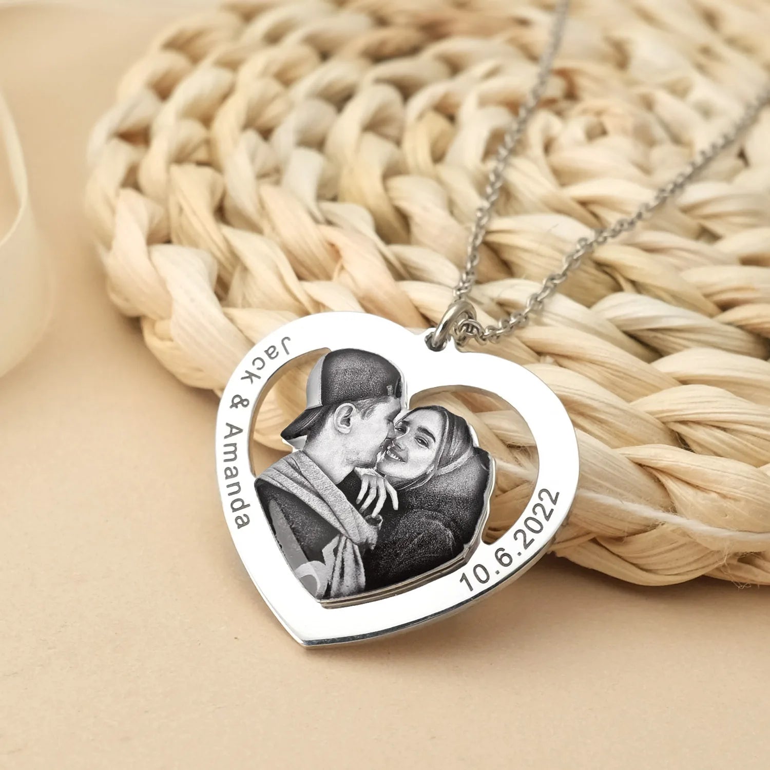 Personalized Photo Necklaces Custom Name Necklace Heart Pendant Chain Jewelry for For Lovers Family Friend Anniversary Gift-Serilas