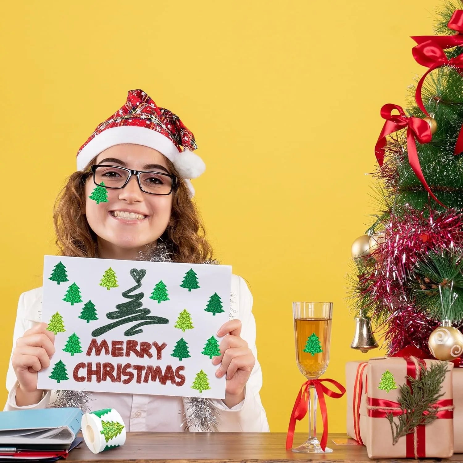 Christmas Tree Holiday Glitter Decor Gift Wrap Stickers Festive Atmosphere Decor Gift Stickers Perfect for Holiday Decor Gift Card Boxes Holiday Gift Decor Stickers-Serilas